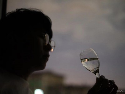 爱难续 恨难纠